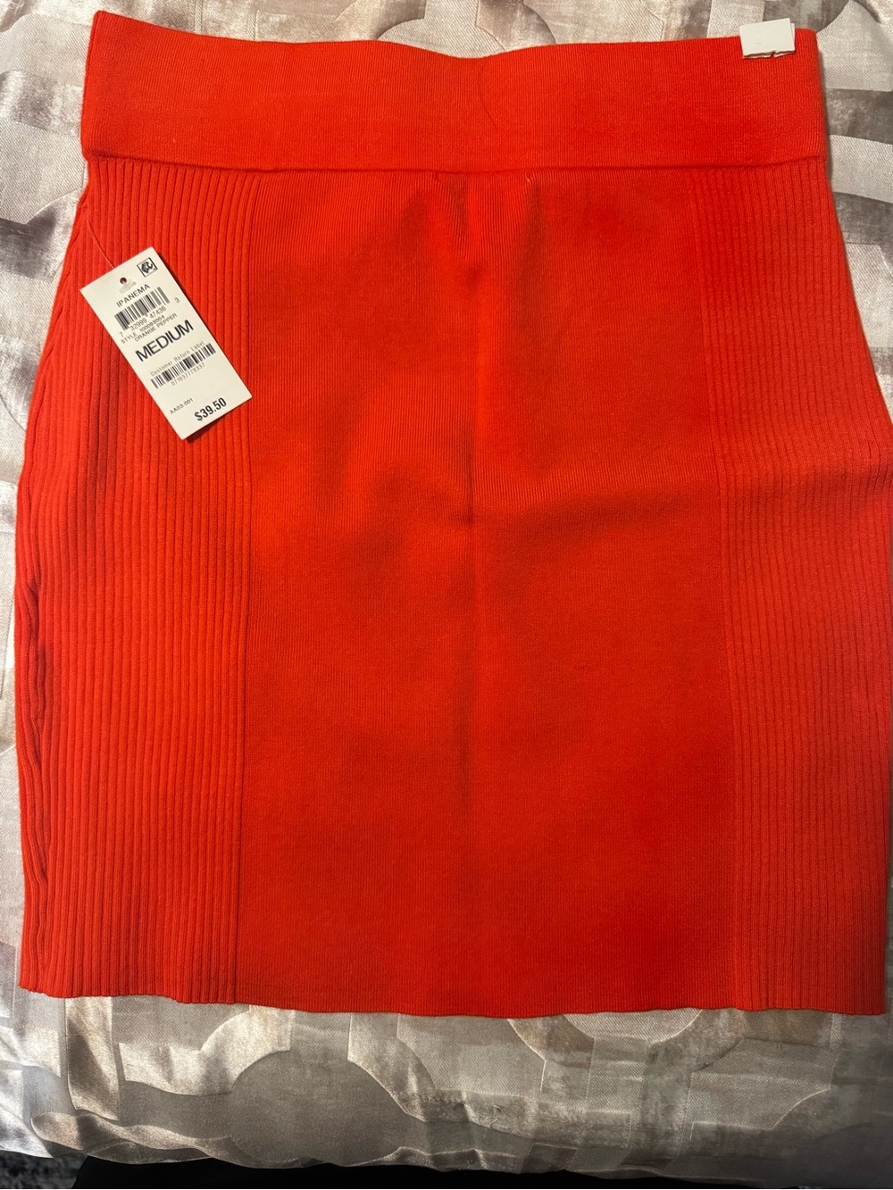 Women’s Red Ribbed Knit Pencil Skirt
